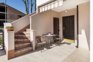 Cozy Apartment nur 600 Meter zum Strand mit Grill, privater Terrasse, Waschmaschine 