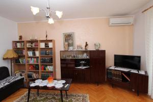 Mediterranes Apartment nur 15 Minuten zum Zentrum in ruhiger Wohngegend 