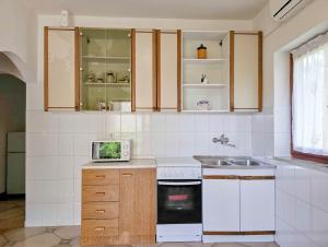 Reizendes Apartment umgeben von mediterranen Pflanzen - nur 650 Meter zum Strand 