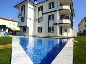 Oznur House - Kızılyurd