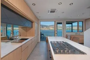 Nest Luxury Modern Lake House - Okanagan Falls
