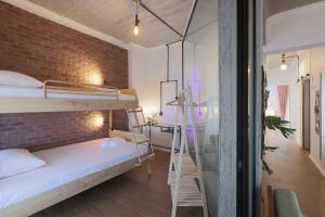 Papazoli Peaceful Central Living