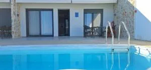 Apollonian Luxury Suites - 帕雷恩特西菲基昂