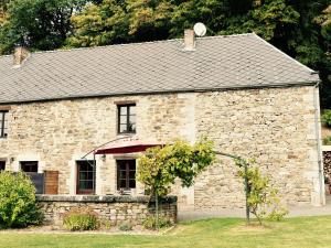 Gîte Basilic Havre de Paix pour 7 Personnes au Cœur de la Nature et près de la Meuse