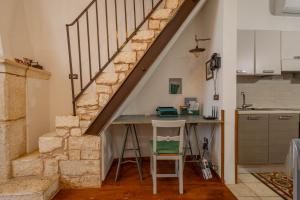 Antiche Mura Apartments "Nel Cuore della Puglia"bivani, cucina, terrazzo