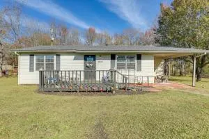 Nature Lovers Haven with Fire Pit in Pangburn! - Newport