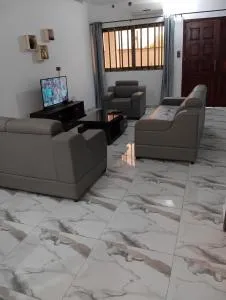 Superbe Appartement COTONOU CENTRE VILLE entre Place de L'étoile Rouge et vedoko - Agbato