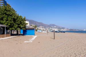 NEW BOLICHES APARTMENT 2nd Line Beach with Parking - 3hvězdičkové hotely ve městě Fuengirola
