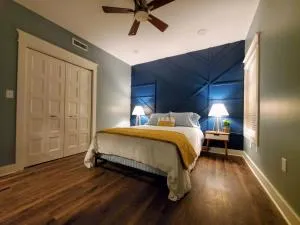 Pickwick Places 202 - Marshfield