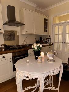 Luxury Classical Home in Central London