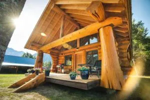 Bella Coola Grizzly Tours and Resort - Hagensborg