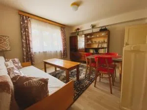 Retro U Lázní - Врхлаби