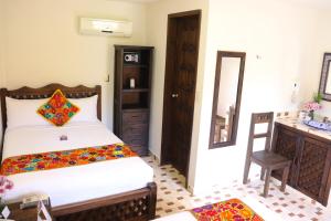 Camino Mexicano Hotel & Resort