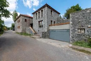 Anastasia's House - Daras