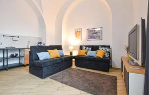 1 Bedroom Gorgeous Home In Catania