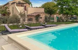 5 Bedroom Cozy Home In Piolenc - 塞兹河畔巴尼奥勒