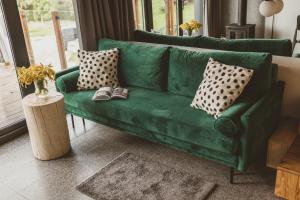 WymarzONE domki- z prywatnymi jacuzzi i kominkiem