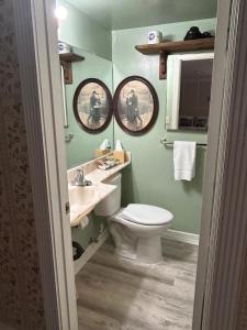 Economy Double Room room in Arrowhead Lake Inn