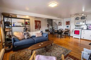 Iconic Battery Cottagesignal Hillsea&city Views