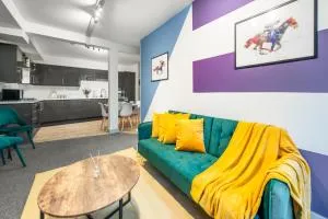 The Jockey Suite-Newmarket High Street-Two Double Bedroom Apartment - Dullingham