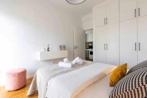 2br Apt Near Ancient Stadium MK