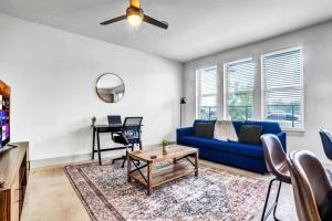 Elegant 2 BD 2 BA Retreat Ideal for Comfort Style