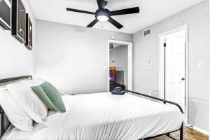 Elegant 1BR Haven - 10 Min to Downtown Austin