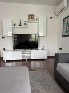 Dennys Apartment at Blloku