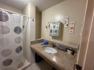 Homey Staycation in Taguig