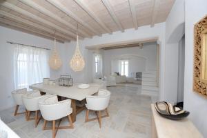 5 Bedroom Mykonos Villa with private pool by Diles Villas Myconos Greece