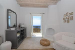 5 Bedroom Mykonos Villa with private pool by Diles Villas Myconos Greece