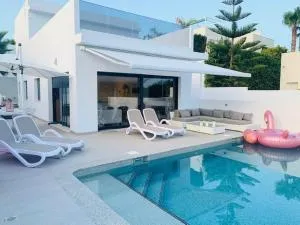 VILLA Beau luxe villa met privé zwembad La Marina 6 pers - La Marina
