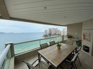 Vista linda com varanda gourmet