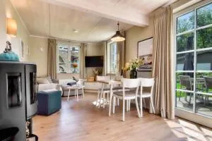 Ferienhaus Inselliebe 02 Feriendorf Klein Stresow Rügen by ruyastay - Neu Reddevitz