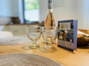 Ferienwohnung Strandkorb & Mee h r Parkvillen Carlota und Candela Baabe