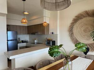 Beautiful apartment beach front, big pool