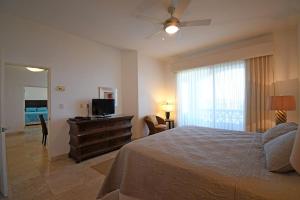 5th Floor Condo-Incredible Ocean Front Views