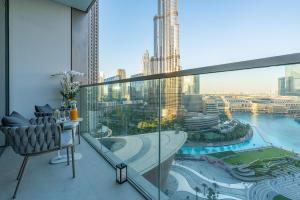 Skyline Majesty - Luxury Living with Full Burj Khalifa & Fountain Views