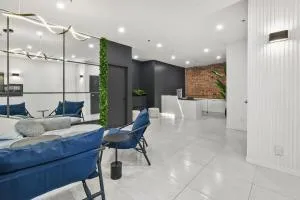 Lift Hotel - Лонгьой