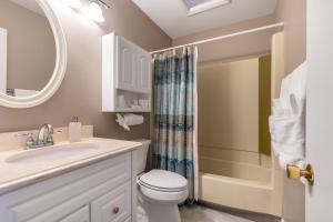 Home near Dulles Airport & Metro