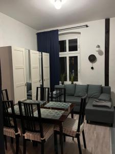 Słoneczny apartament centrum Poznania klimatyzacja wi-fi TV zmywarka pralka piekarnik