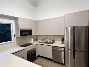 Playa Hermosa, Mistico, Surf, Bike, Hike, 4 Hab, Lagos, Familia