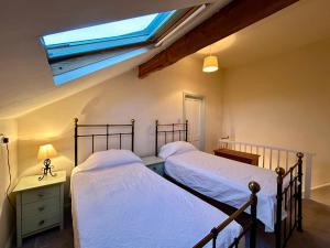 Cosy Cottage in Historic Halifax