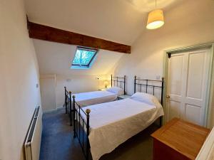 Cosy Cottage in Historic Halifax