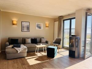 Ferienhaus Seeblick 19 Feriendorf Klein Stresow Rügen by ruyastay