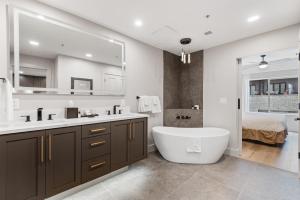 Ski inout at Westgate, 1BR Condo, Resort amenities, Multiple Pools, Onsite Spa, & Restaurant 3614A