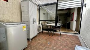 Ubicación Privilegiada En Laureles Medellin con Aire Acondicionado