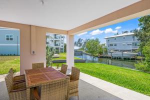 Salt and Sand at Hunters Point