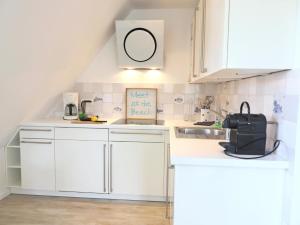 Schöne Reetdachanlage in Westerland in südlicher Richtung gelegen