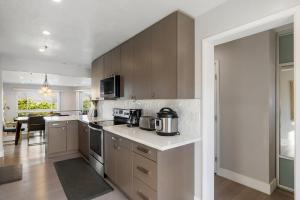 Serene Home on the Hill with amazing view! near SF